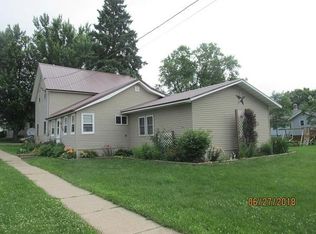 118 N Maple St, La Farge, WI 54639