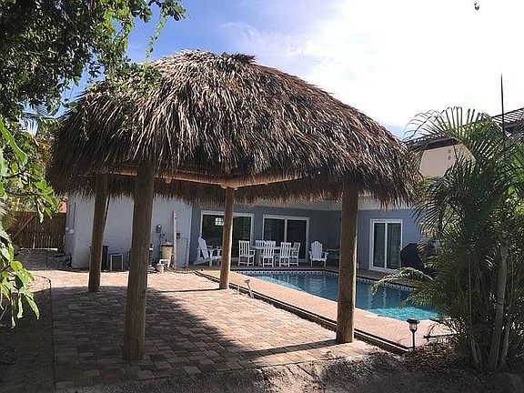 4th image of 358 Avenida Milano