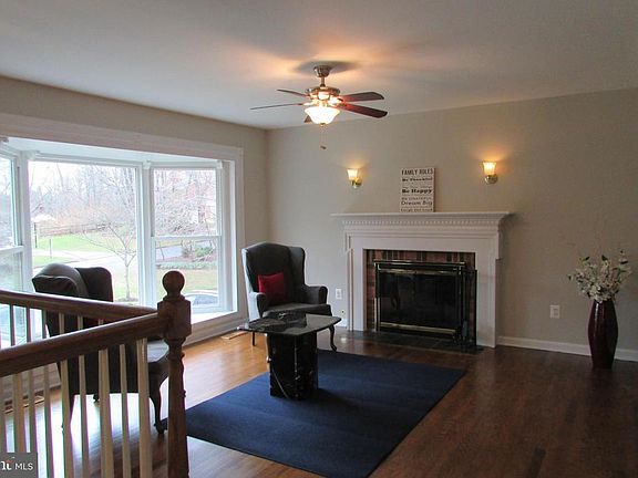 2nd image of 3372 Hickory Hills Dr