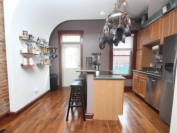 3rd image of 1128 Race St Unit 201