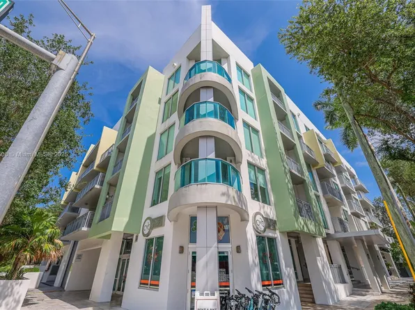 3001 SW 27th Ave APT 201, Miami, FL 33133