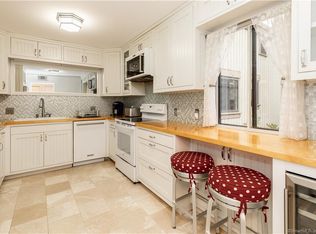 803 Heritage Vlg #C, Southbury, CT 06488