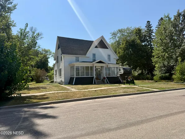 114 W Park Ave, Milbank, SD 57252