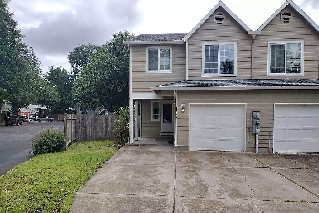 3 bed, 2.5 bath, 1200 sqft, $2,350 — Photo 1