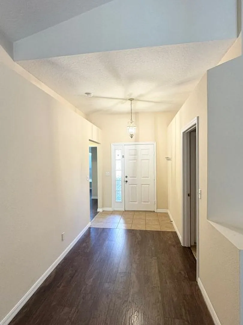 Cozy 4/2 Single-family home in beautiful Groveland!! — Photo 3