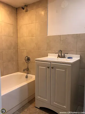 Rented by Realty 2000 Corp | media 31