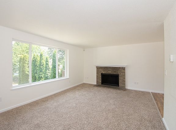 3rd image of 18810 80th Ave E