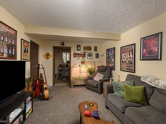 4th image of 340 Locke Ave NW