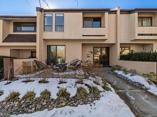 729 Stoney Spring Dr, Baltimore, MD 21210