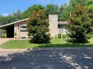 985 S Broadway St, Nashville, IL 62263