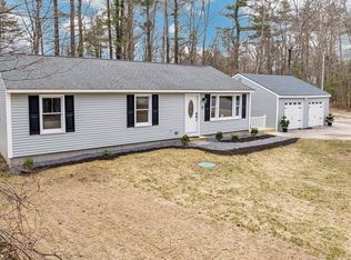 17 Abbey Rd, Raymond, NH 03077