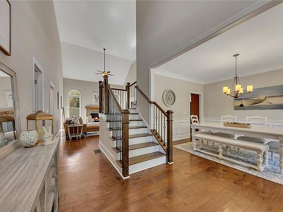 4th image of 110 Canyon Ridge Trl