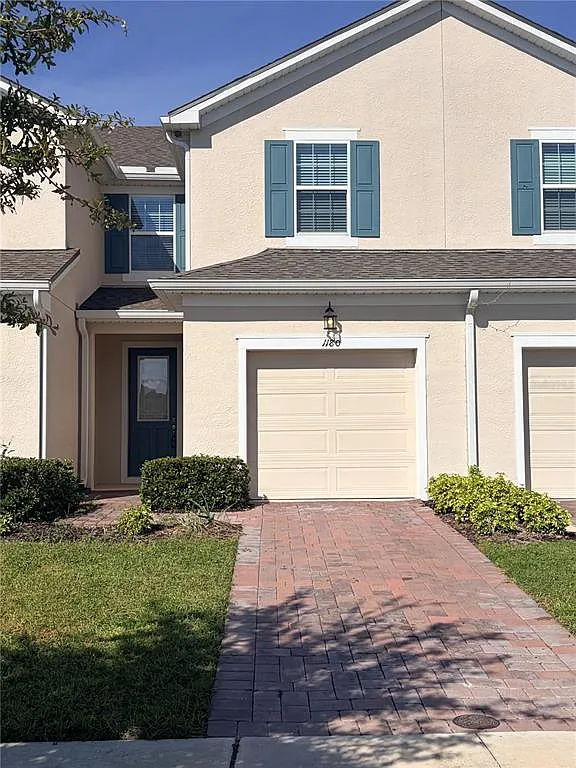 3 bed, 2.5 bath, 1585 sqft, $2,100 — Photo 2