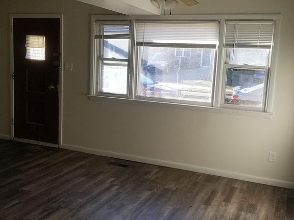 2nd image of 10029 Jeanes St Floor 1