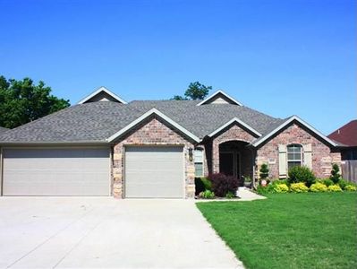 4600 SW Skyline St, Bentonville, AR, 72712