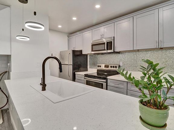 4th image of 5519 Eagles Ln APT 3