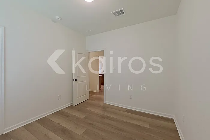 106 Hendrix Rd — Photo 14