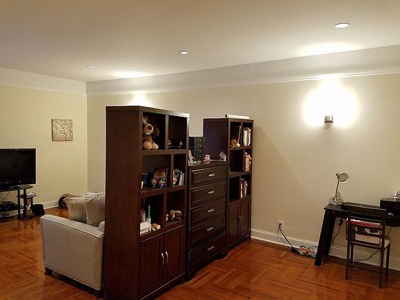 3rd image of 309 E 19th St APT 3D