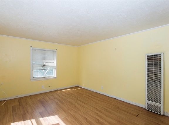 5th image of 1557 N Delno Ave