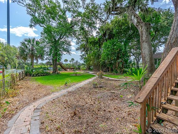 5th image of 385 Coquina Ave
