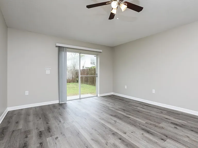3536 Stonefield Dr — Photo 4