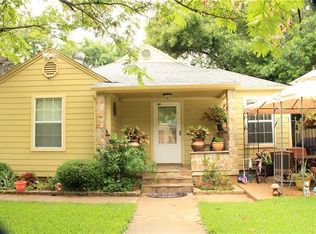 318 SE 11th St, Grand Prairie, TX 75051