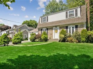 24 Hickory Hill Rd, Eastchester, NY 10709