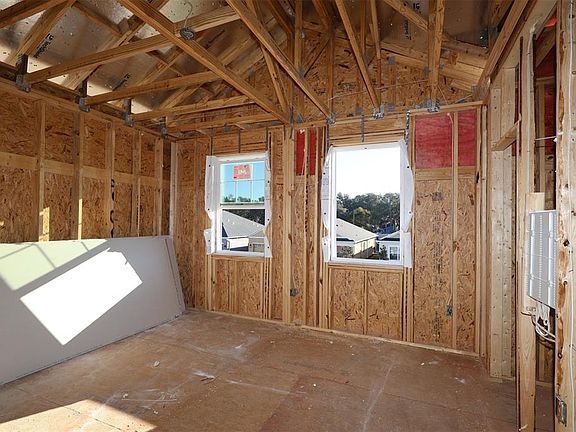5th image of 398 Lady Palm St