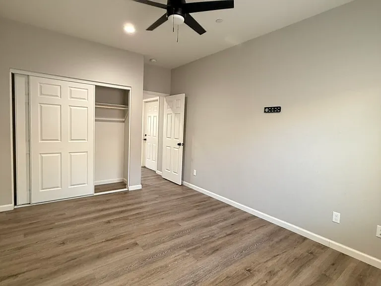 2114 Beachwood Dr — Photo 16