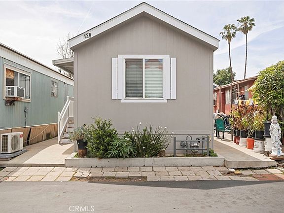 3rd image of 7650 Balboa Blvd Space 129