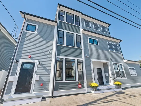 208 Highland Ave #208, Malden, MA 02148