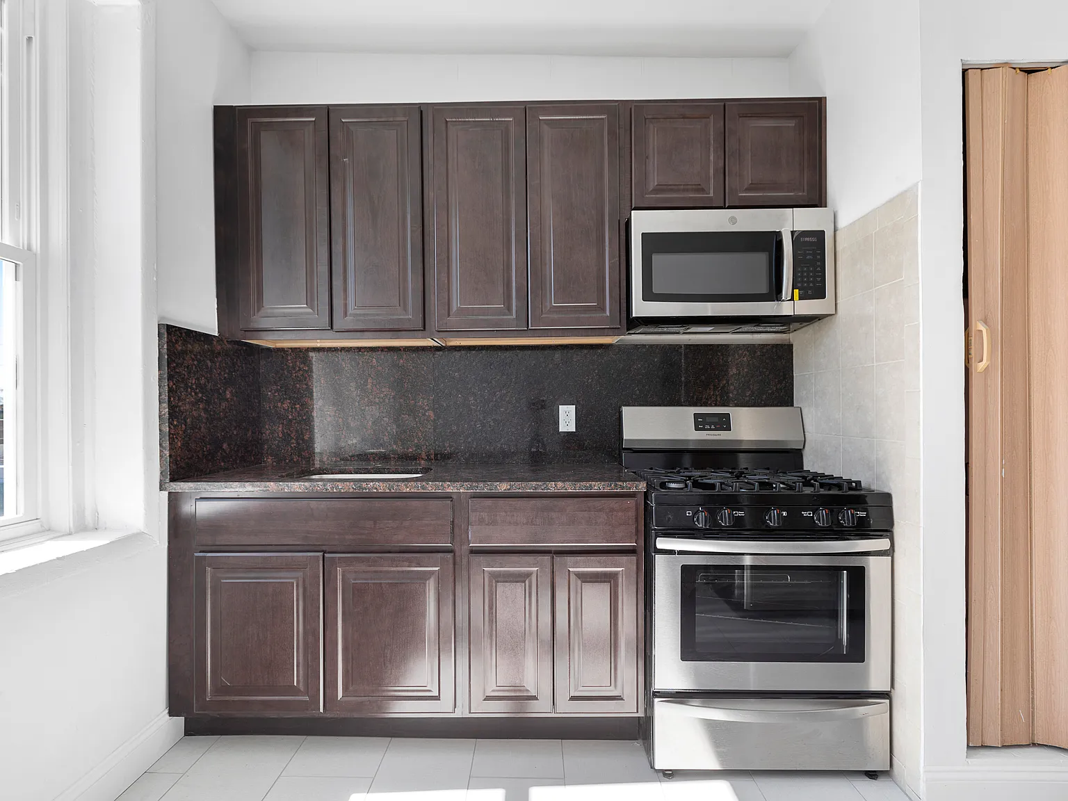 2 bed, $2,195 — Photo 1
