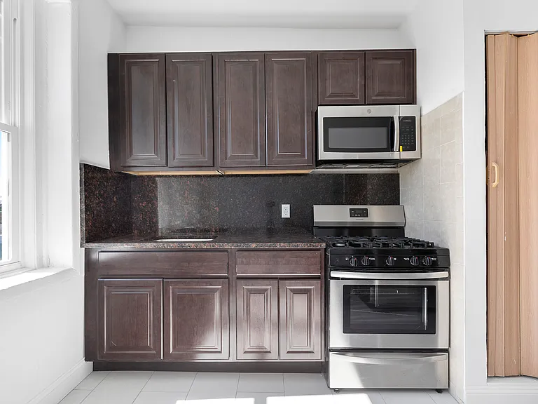 62 Beacon Ave #204 — Photo 1
