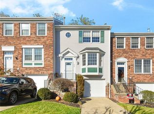 639 Parkridge Ln, Coraopolis, PA 15108