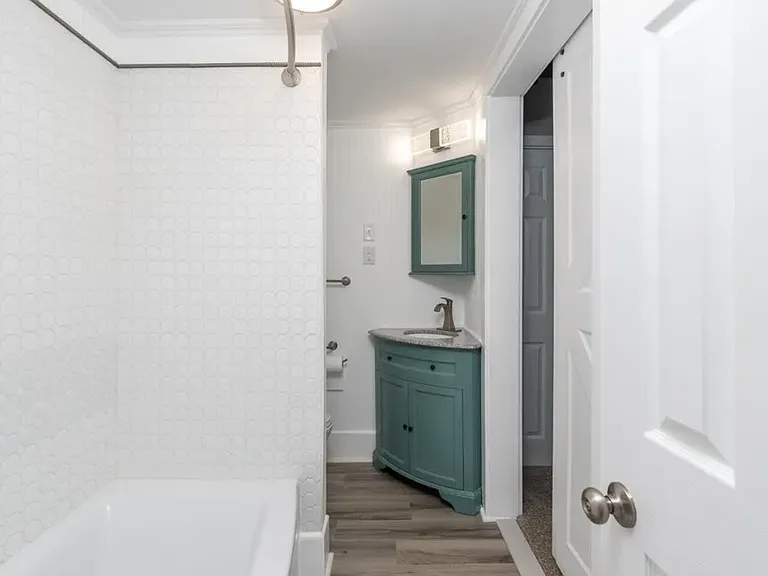 1622 Packard St — Photo 2