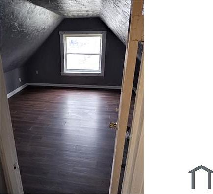 2nd image of 1112 Lexington Ave