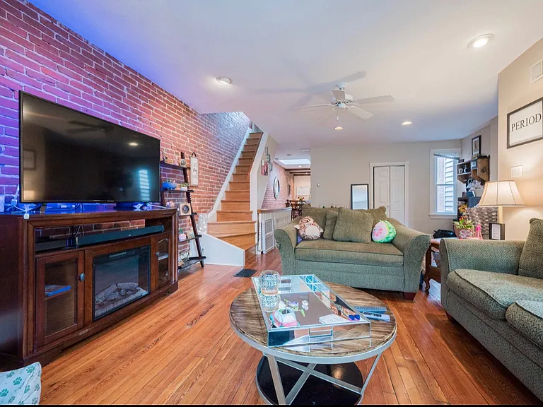 1621 W 13th St #2 — Photo 5