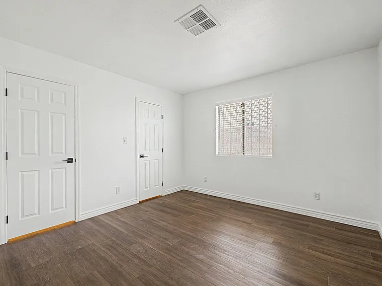 1438 E Adams St #1 — Photo 11