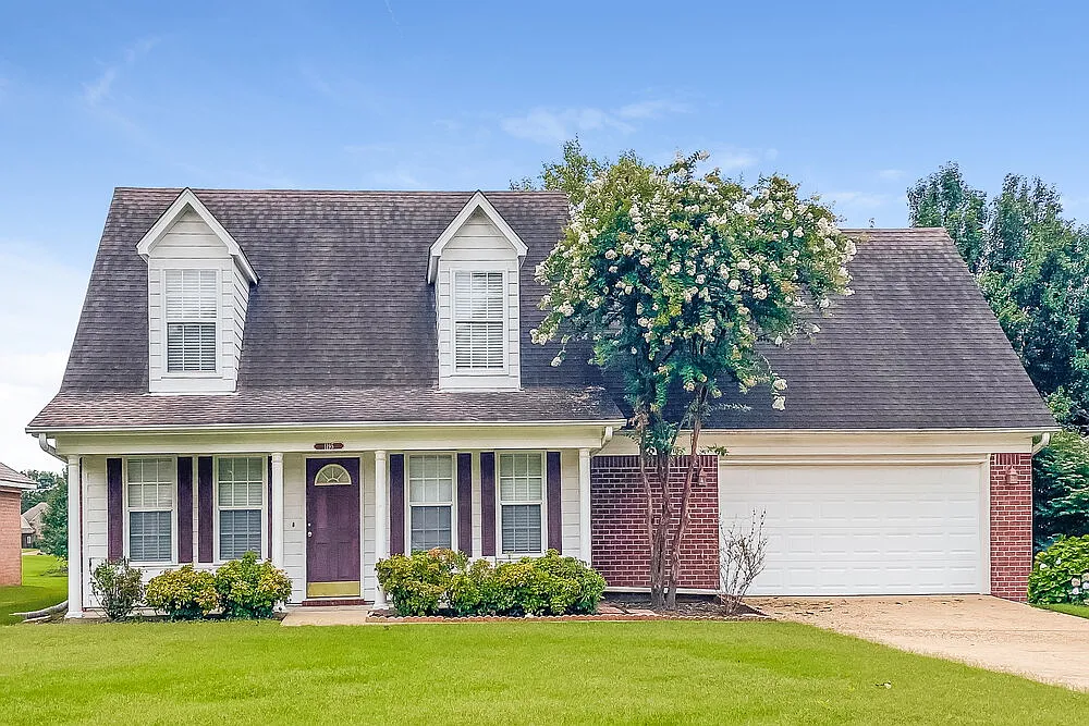 3 bed, 2.0 bath, 1947 sqft, $2,135 — Photo 1