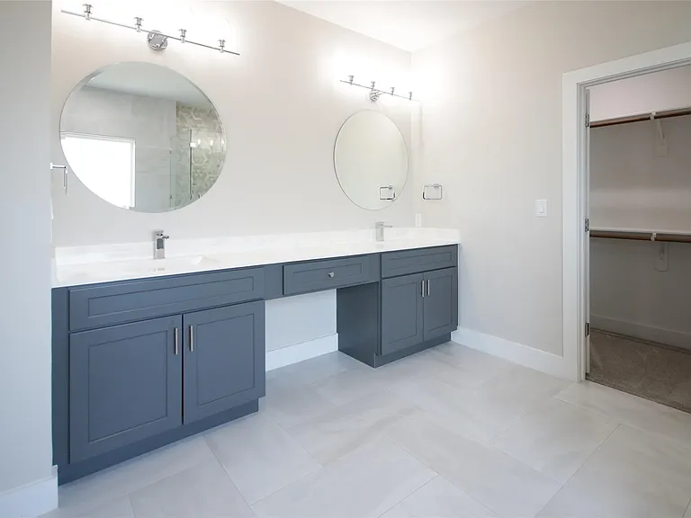 5113 Hershe St #B — Photo 10