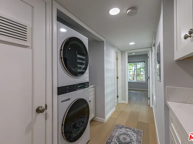 400 N Louise St #204 — Photo 24