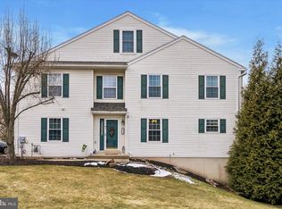 636 Chadbourne Ct, Harleysville, PA 19438