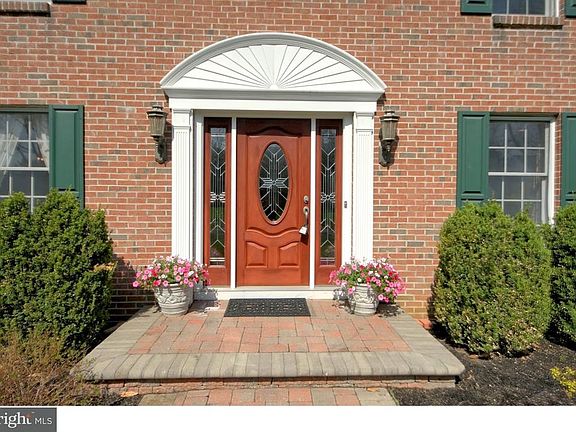 2nd image of 49 Ellsworth Dr