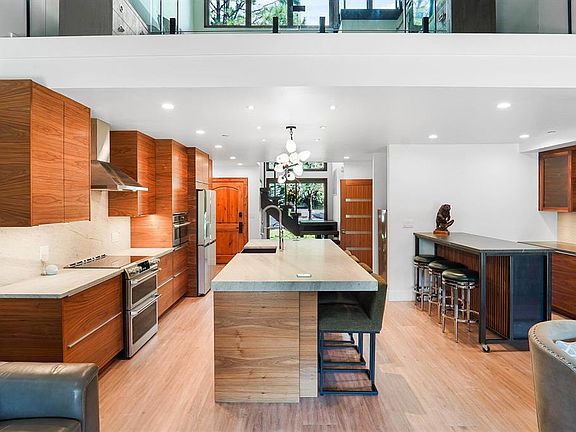 5th image of 73 S Tamarron Drive #845