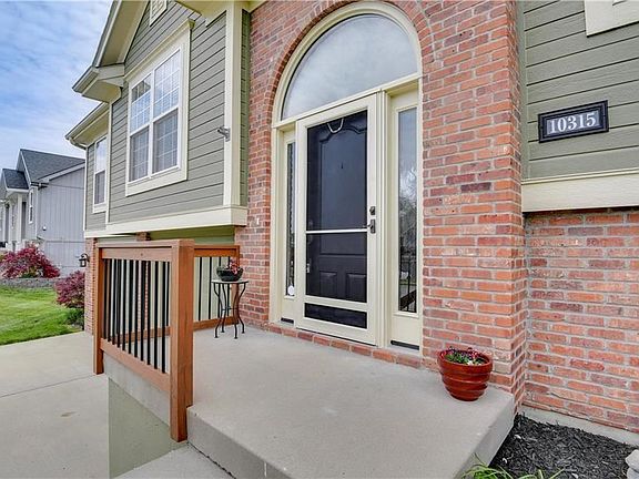 2nd image of 10315 N Spruce Ave