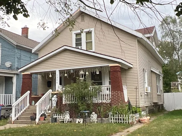 1306 Davis Ave NW, Grand Rapids, MI 49504