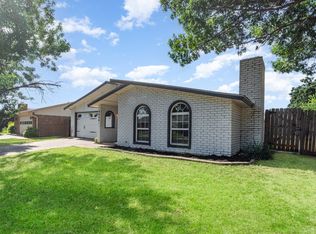 3808 Walnut Dr, Bedford, TX 76021