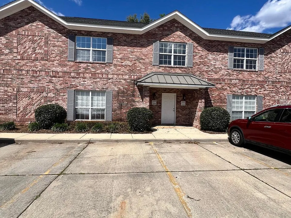 111 Armand Oaks