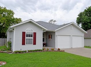 357 Dolphin Ct, Sparta, MO 65753