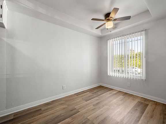 4th image of 3206-3212 W 60th St #3206-02